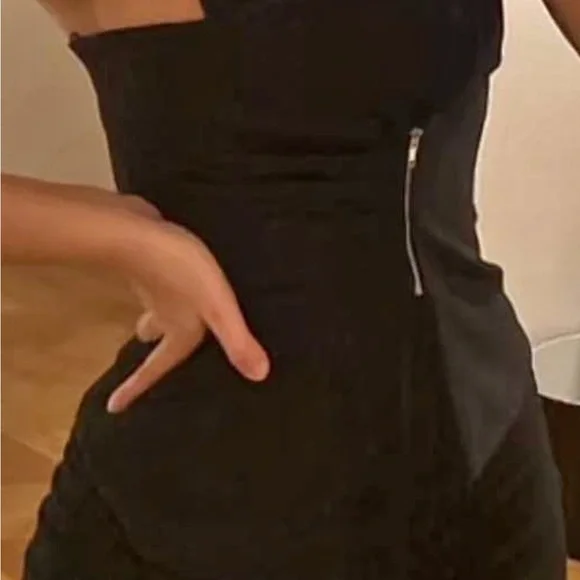 Zara Black Asymmetrical Crop Top - Picture 2 of 2